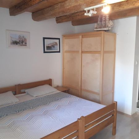 Apartmani Sanja Šibenik Екстериор снимка